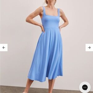 NWT Beyond Yoga Featherweight At The Ready Square Neck Dress